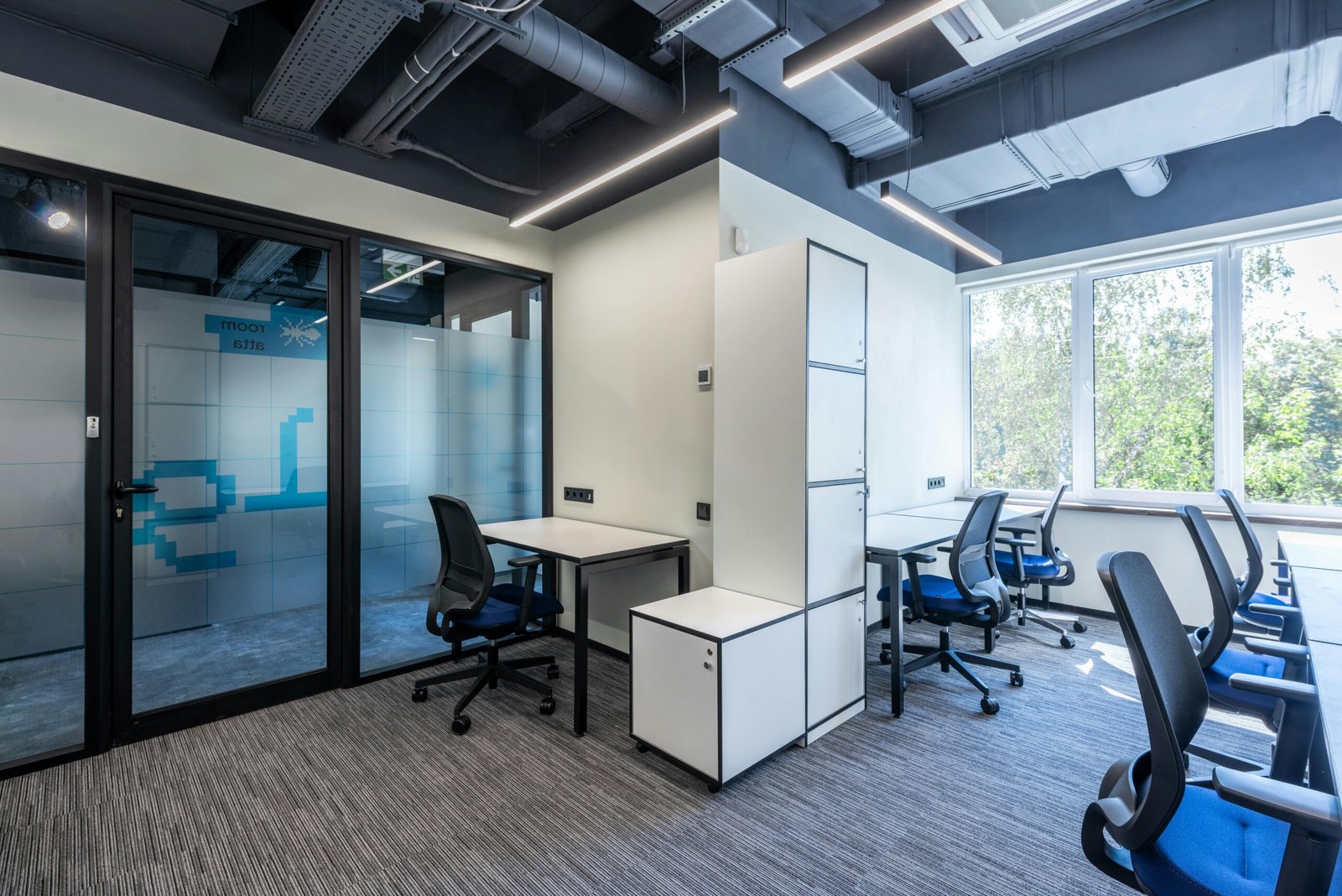 Interior Design for Commercial Spaces in Trivandrum: Offices, Cafés, and Showrooms